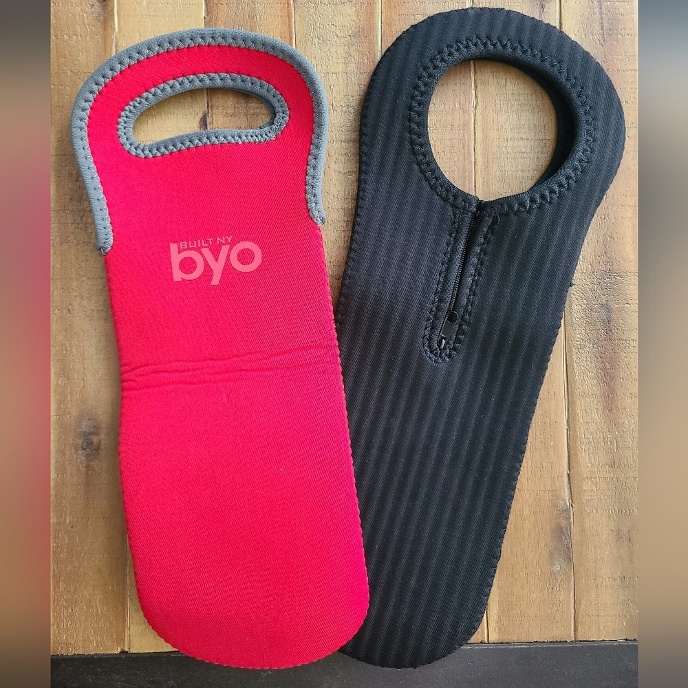 2 Neoprene Insulated Wine Bags/carriers/totes BYO